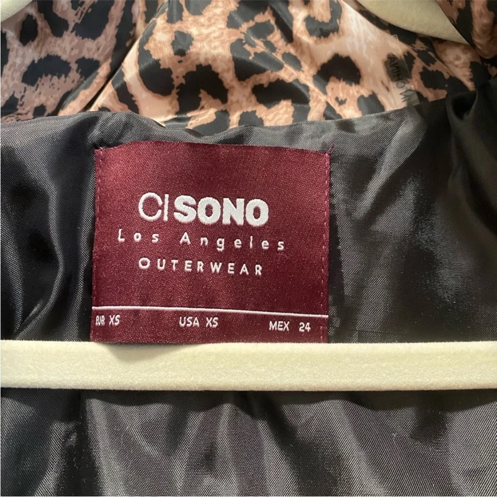 Leopard Print Puffer Jacket - Picture 2 of 5